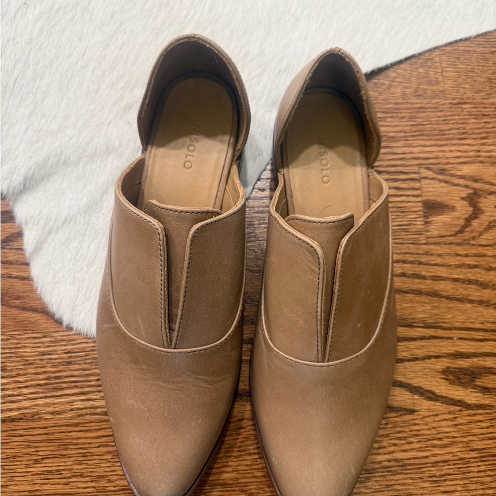 Nisolo Women's Tan Leather Flats